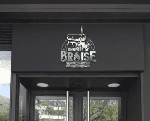 création d'enseigne et signalétique pour les magasins et restaurant